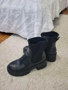 Madden Girl Black Chunky Platform Chelsea Ankle Boots